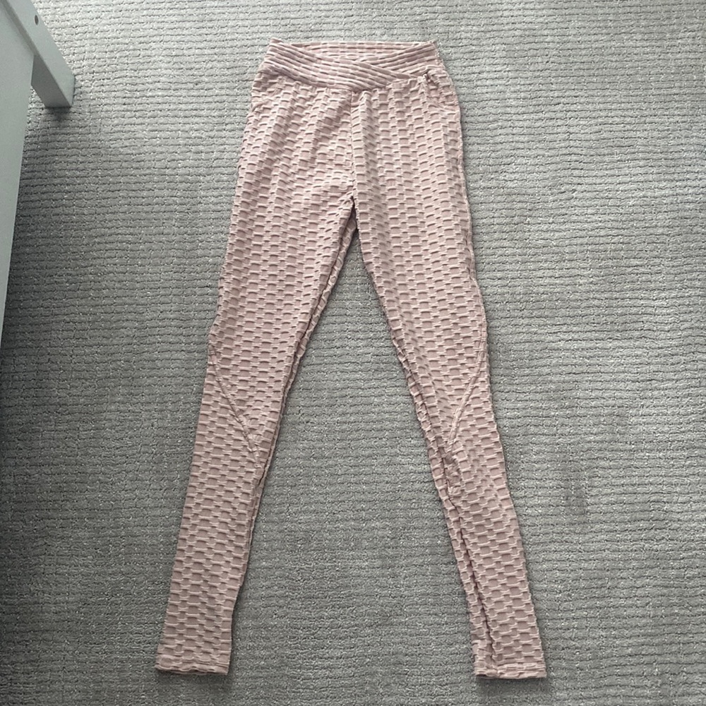 ⚡️SUPER CUTE TIKTOK/WORKOUT LEGGINGS⚡️